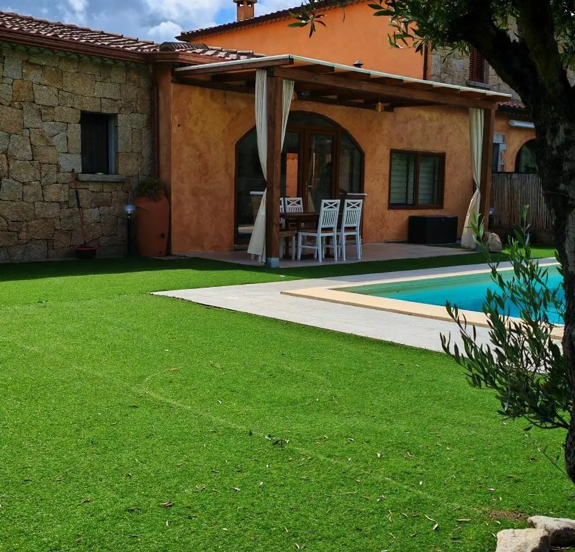 Villa Paola San Teodoro Con Piscina Privata Lu Lioni